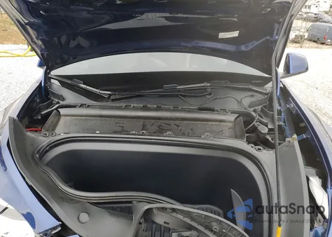 2022 Tesla Model Y z USA, uszkodzony, nr VIN 7SAYGDEE3NF309953